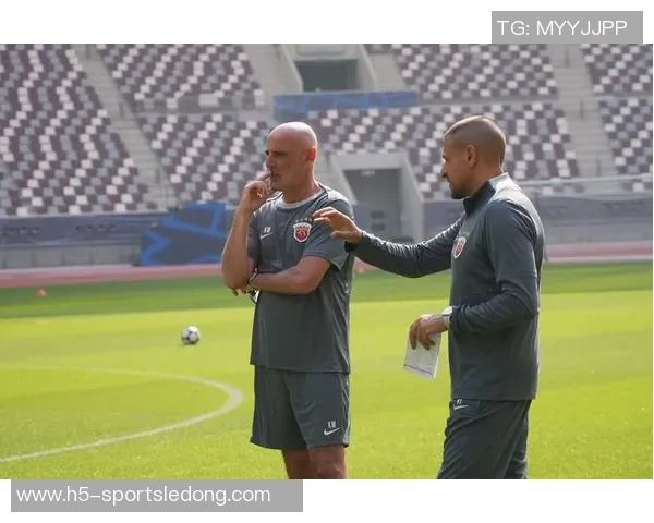 海港队多哈冬训接近尾声新闻官分享精彩训练瞬间图集 海港队多哈冬训接近尾声新闻官分享精彩训练瞬间图集